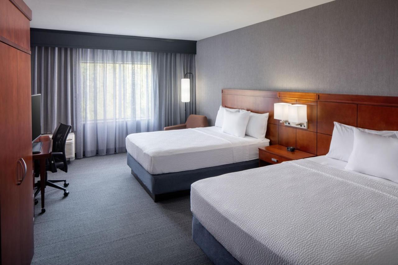 Courtyard By Marriott Charleston Downtown/Civic Center Hotell Exteriör bild