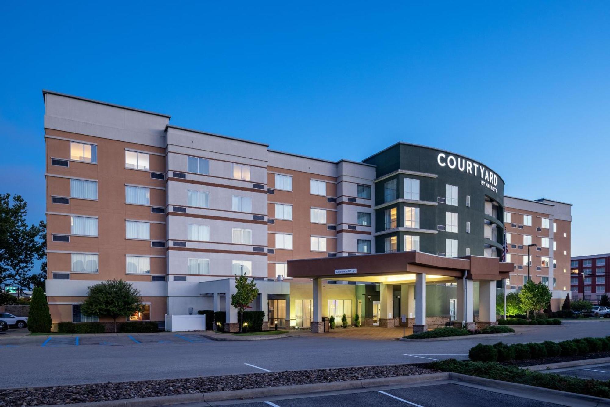 Courtyard By Marriott Charleston Downtown/Civic Center Hotell Exteriör bild