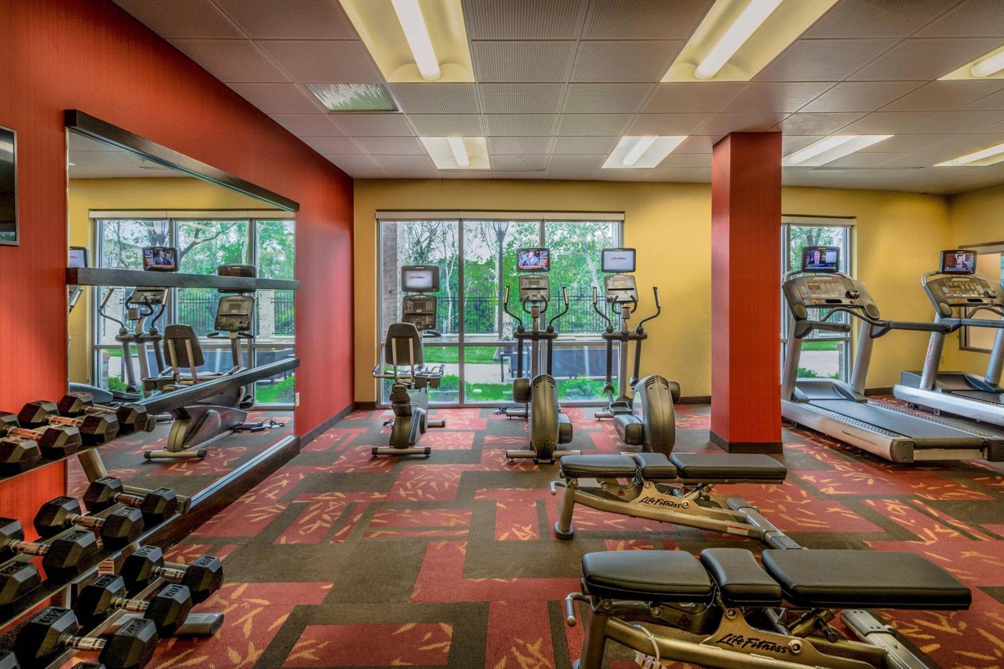 Courtyard By Marriott Charleston Downtown/Civic Center Hotell Exteriör bild