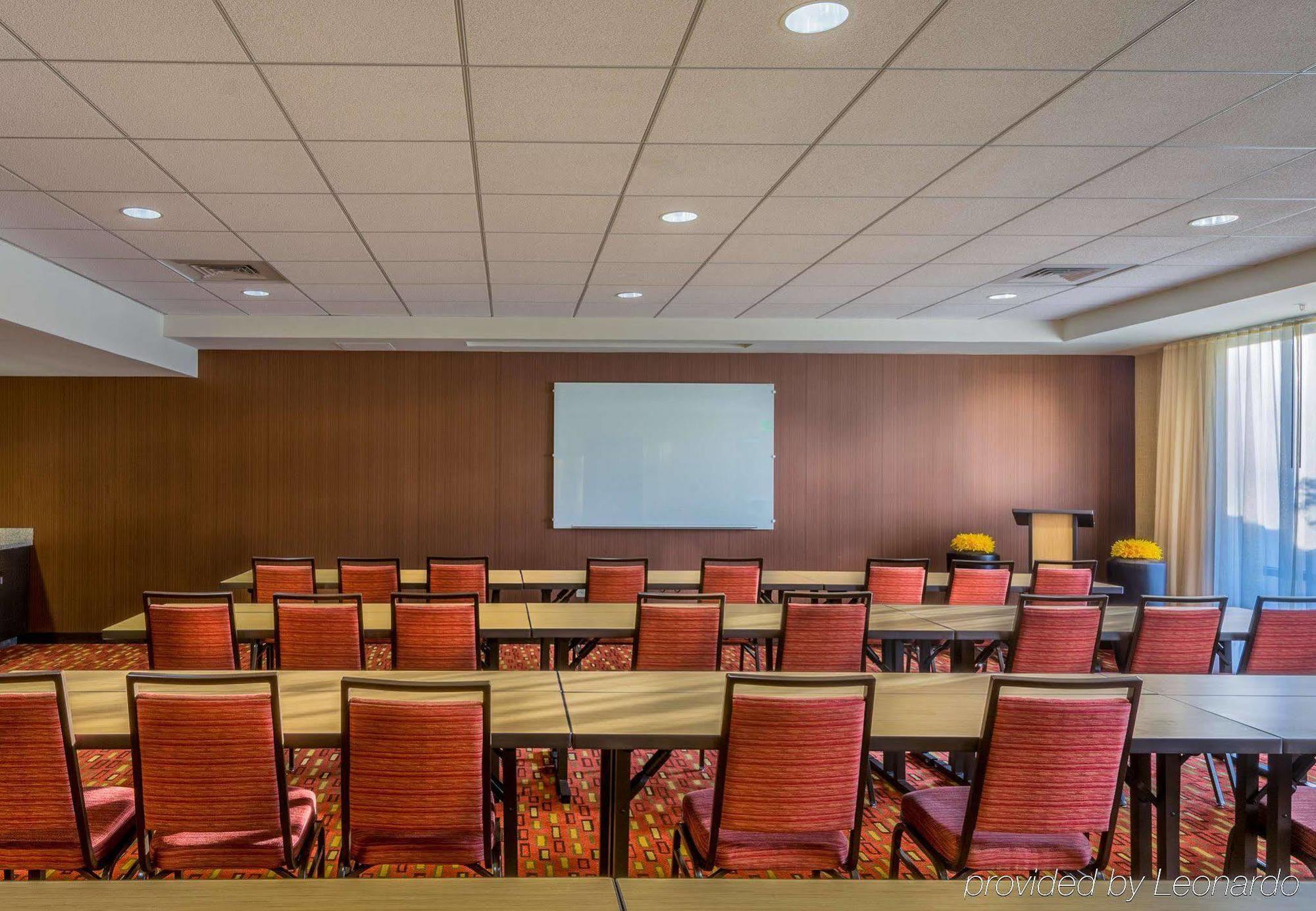 Courtyard By Marriott Charleston Downtown/Civic Center Hotell Exteriör bild